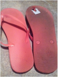Flip-flops are considered a necessity to any Arizonan. However, if you have many one dollar flip-flops, chances are that the rubber stem can become detached from the base of the shoe. This common problem that can kill a pair of flip-flops is easily solved using an object you’re sure to find in your home. Attach a plastic bread clip above the end of the stem and fix the disattached flip flops. 