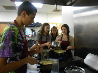 Students in Heinrich’s Block 1 make Broccoli and Cheese Soup.
Students state they love being in Culinary Arts and are excited for future recipes
like appetizers. 
