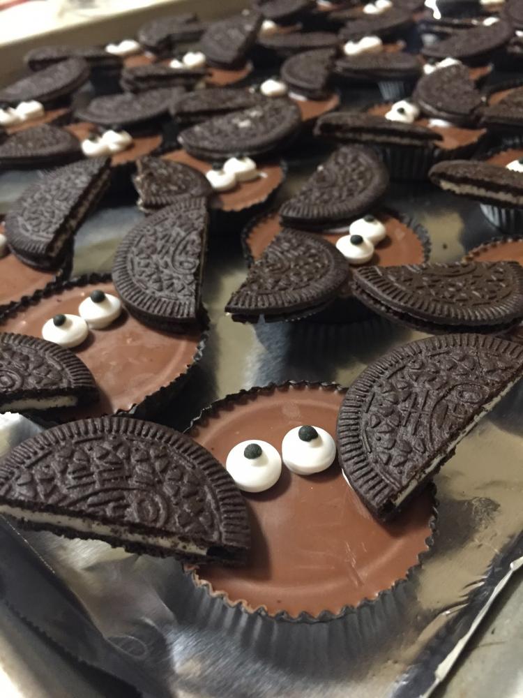 Bat-themed treats will wow the crowd at your Halloween party.