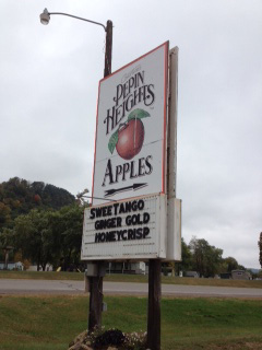 Pepin Heights Apple store sells apple treats and handmade crafts. It is located in Minnesota. 