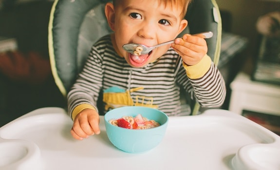 chew-with-your-mouth-closed-no-one-needs-to-hear-you-crunching