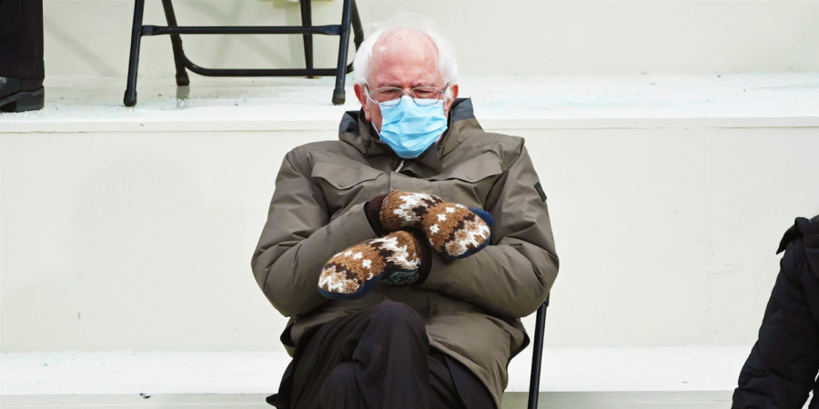 Senator+Bernie+Sanders+%28D-VT%29+sitting+in+on+the+Biden+Presidential+Inauguration+wearing+a+coat+and+mittens%2C+an+image+that+soon+became+a+meme.