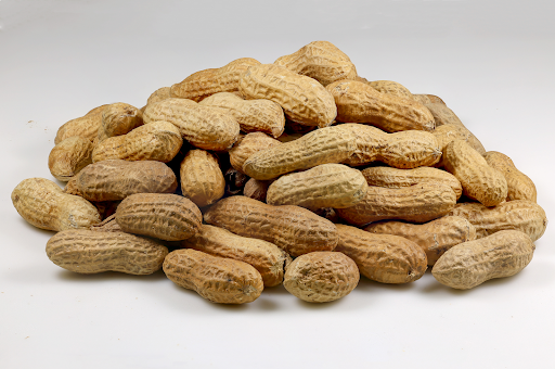 A pile of roasted peanuts